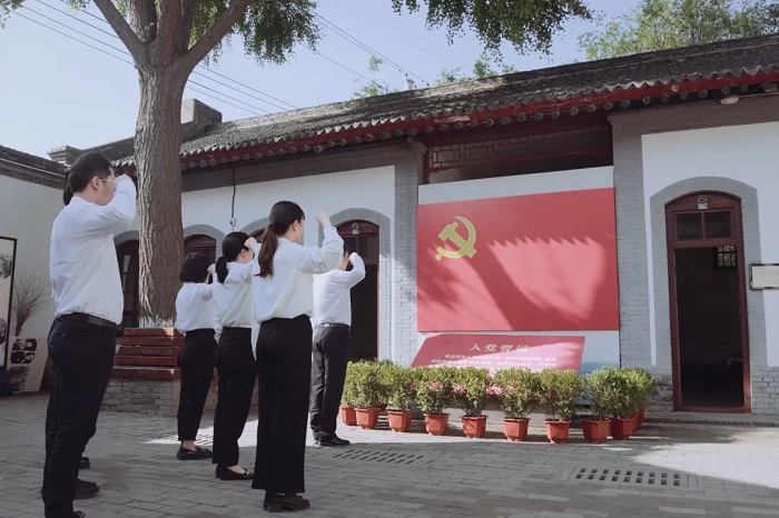 151757921750192615.jpg 640.jpg